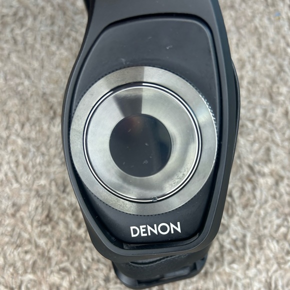 Denon Wireless Extendable Headphones (No charger included) - Picture 5 of 7